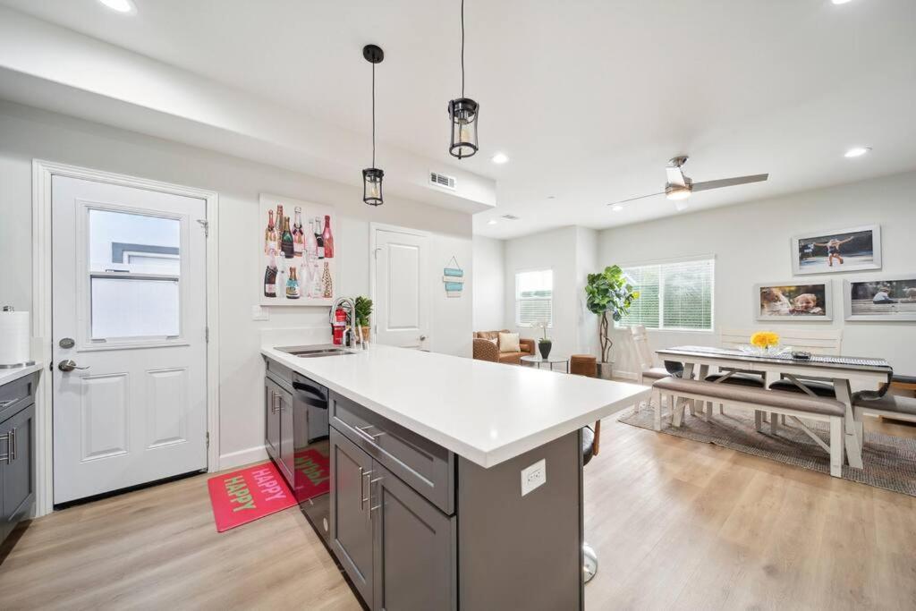 Incredible Value For 12 Guests, New 3br By Disneyland, Knott's, * Midway City